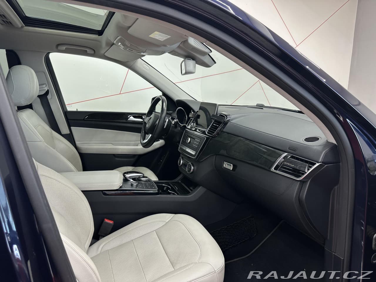 2019 Mercedes-Benz GLS - 9
