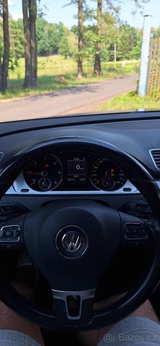 2013 Volkswagen PASSAT - 4