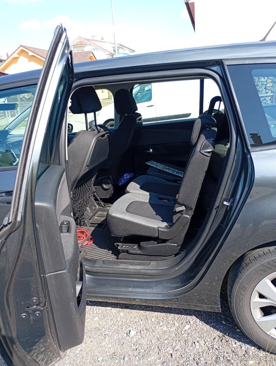 2017 Citroen C4 - 11