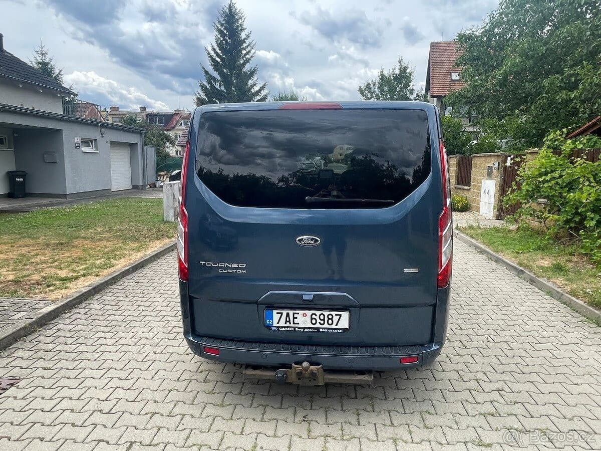 Ford TOURNEO - 5