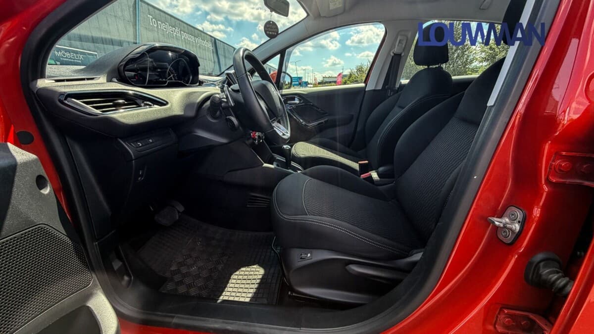 2018 Peugeot 208 - 13