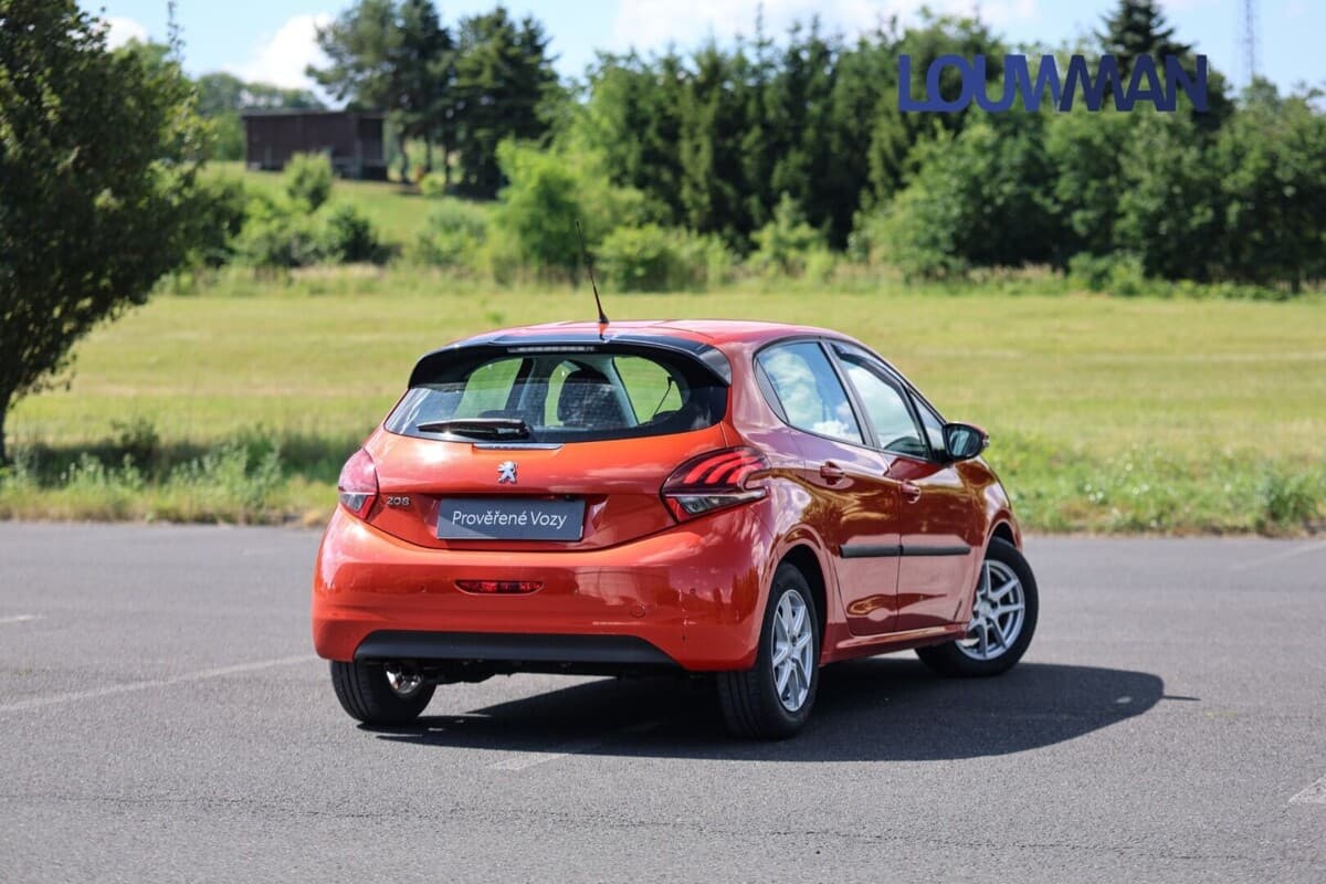 2018 Peugeot 208 - 19