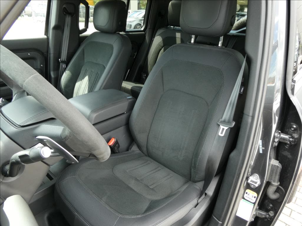 2023 Land Rover DEFENDER - 13