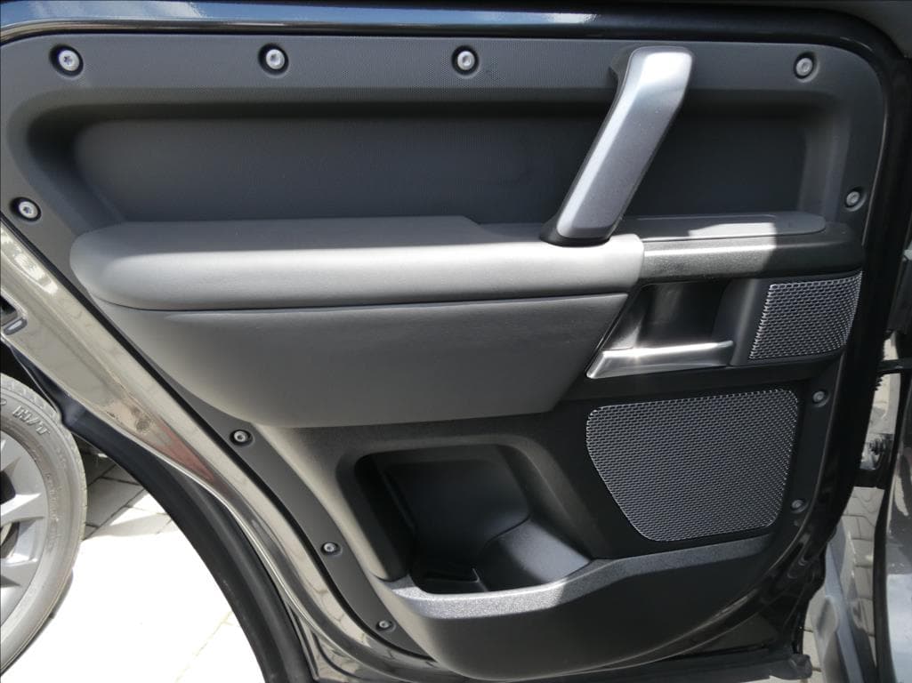 2023 Land Rover DEFENDER - 19