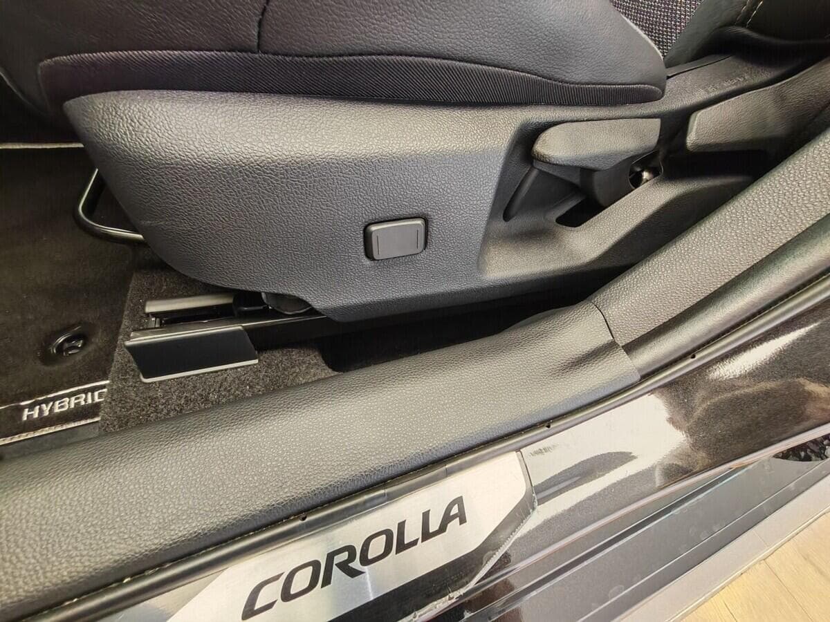 2026 Toyota COROLLA - 16