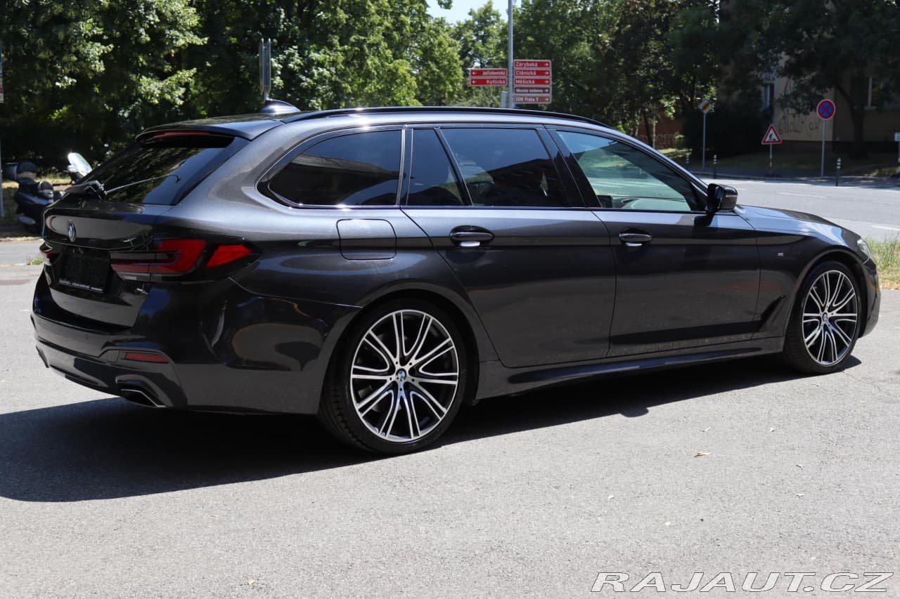 2020 BMW 5-SERIES - 10