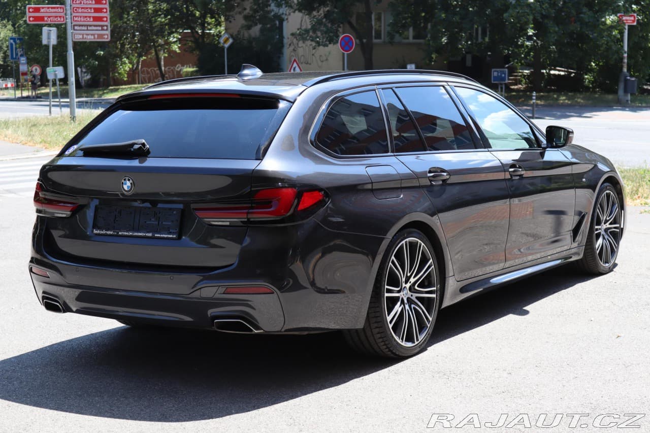 2020 BMW 5-SERIES - 11