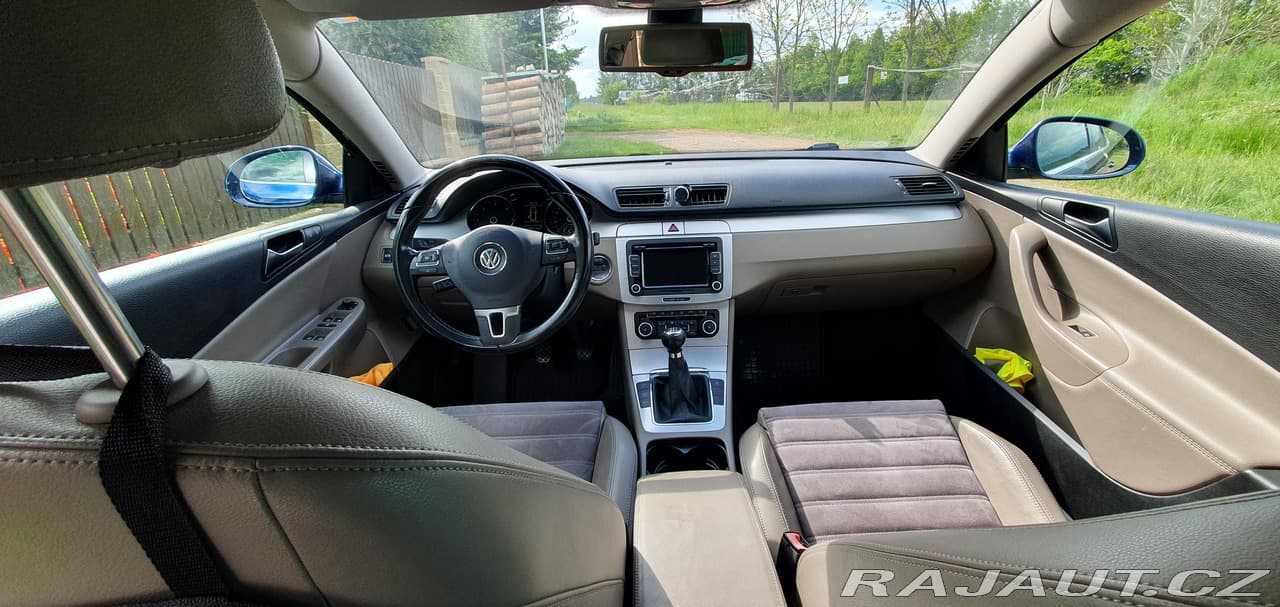 2010 Volkswagen PASSAT - 6