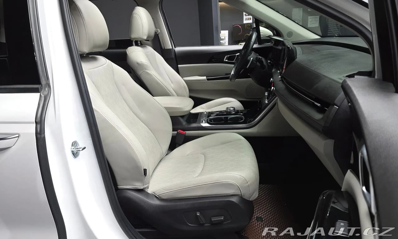 2021 Kia CARNIVAL - 11