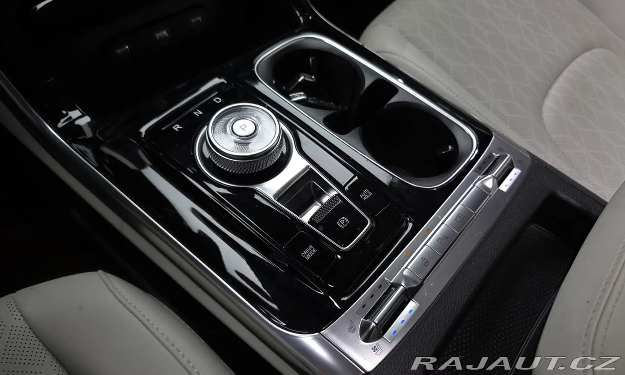 2021 Kia CARNIVAL - 9