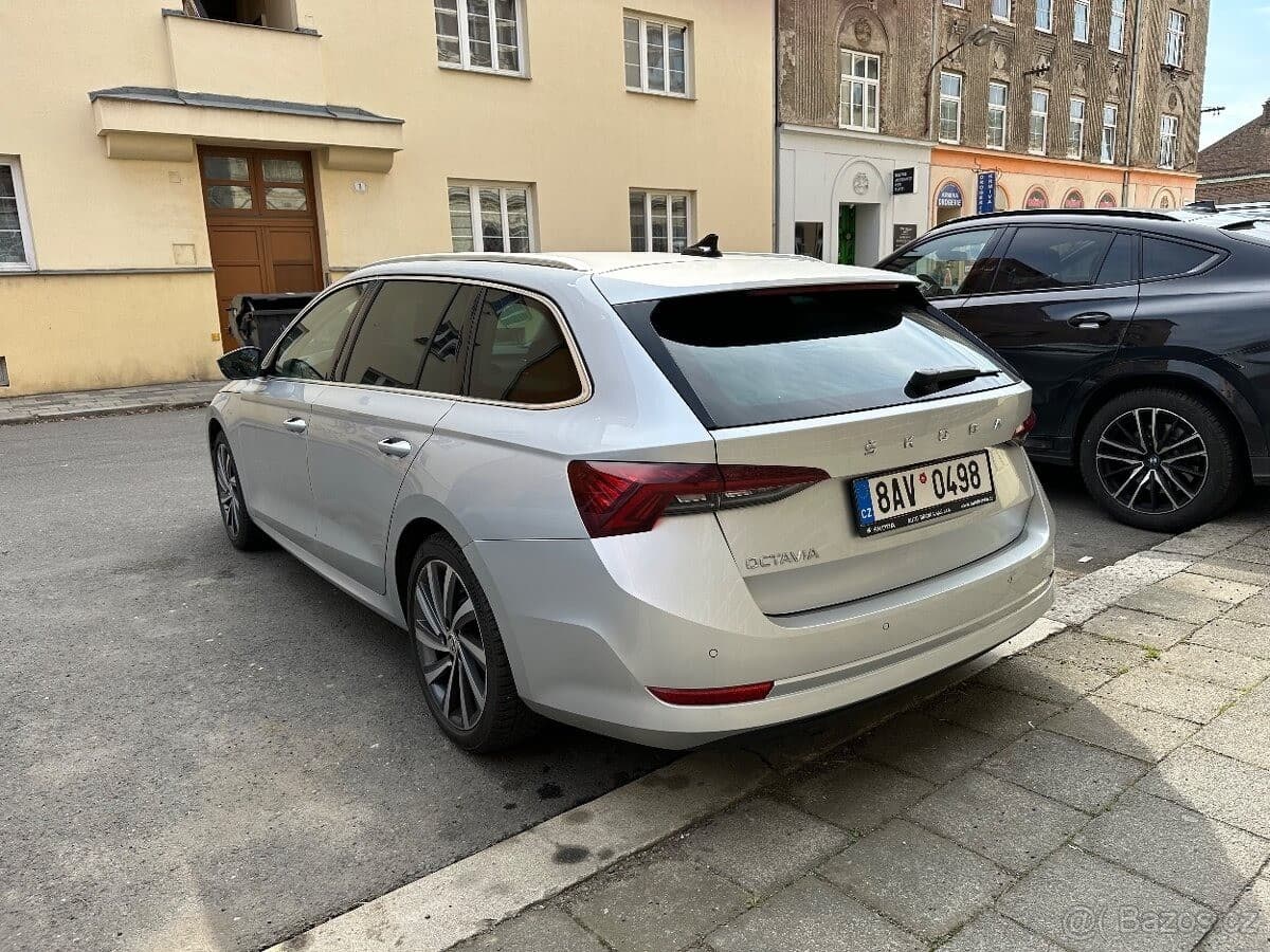 Škoda OCTAVIA - 9