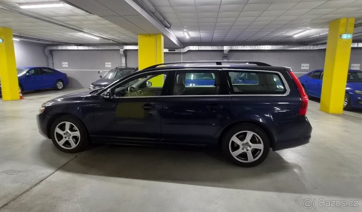 2011 Volvo V70 - 3