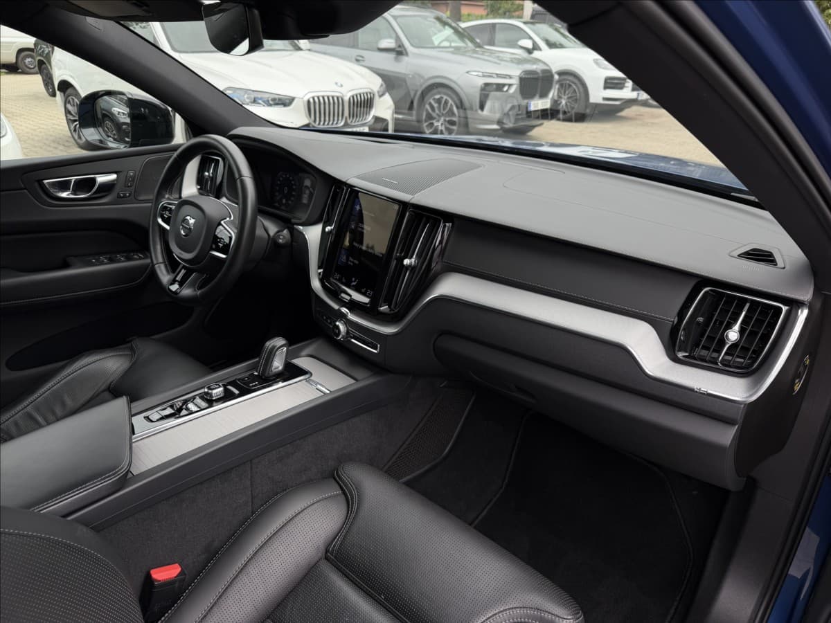 2021 Volvo XC60 - 10