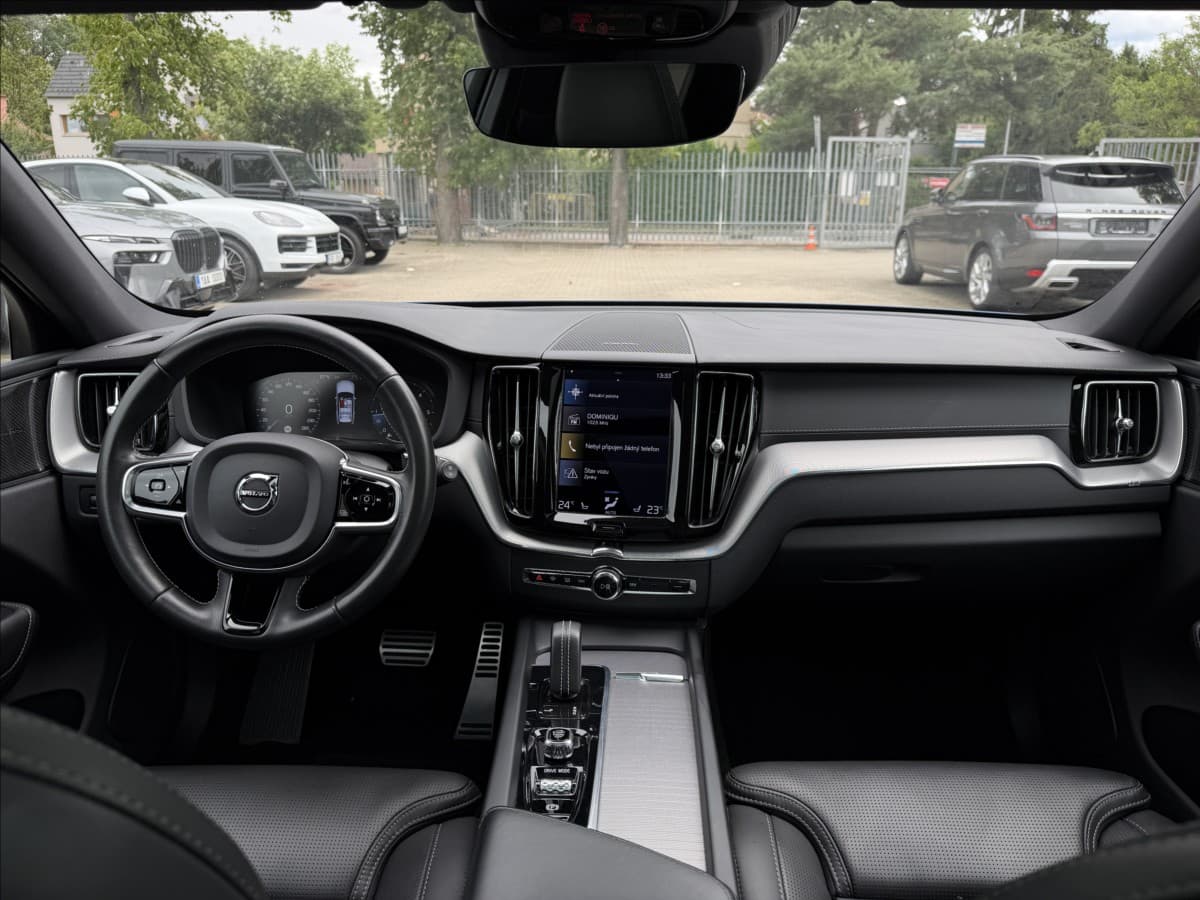 2021 Volvo XC60 - 11