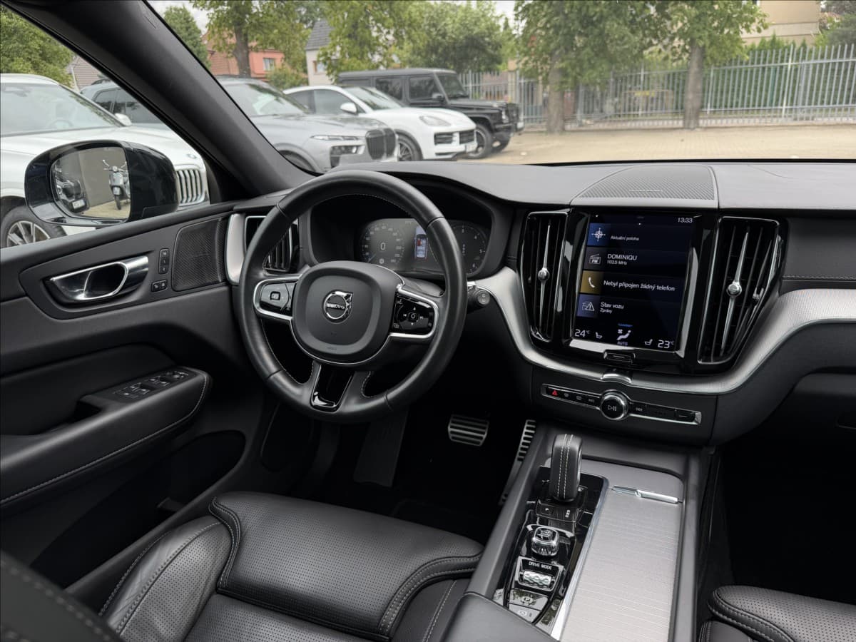 2021 Volvo XC60 - 12