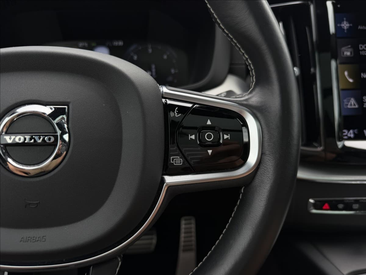 2021 Volvo XC60 - 14