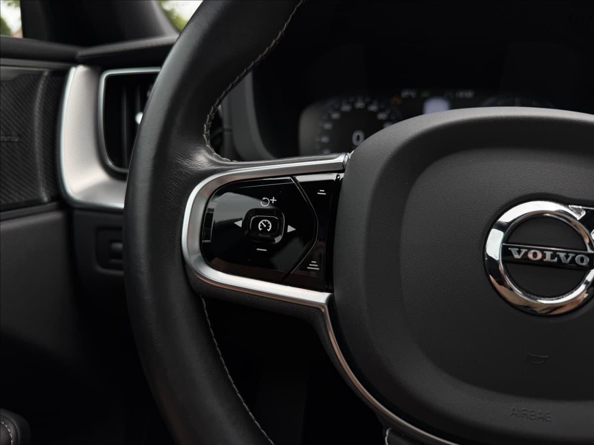 2021 Volvo XC60 - 15