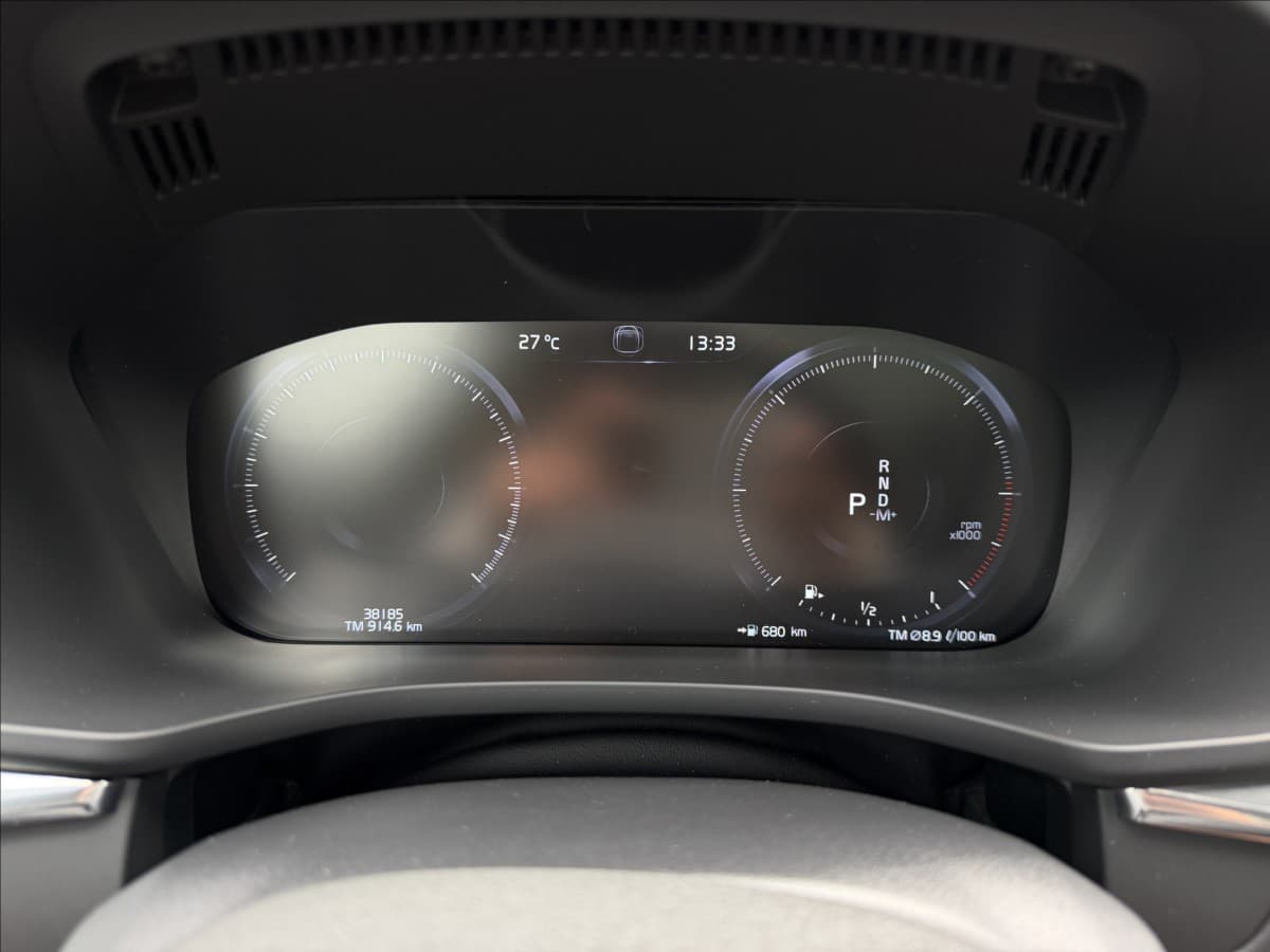 2021 Volvo XC60 - 16