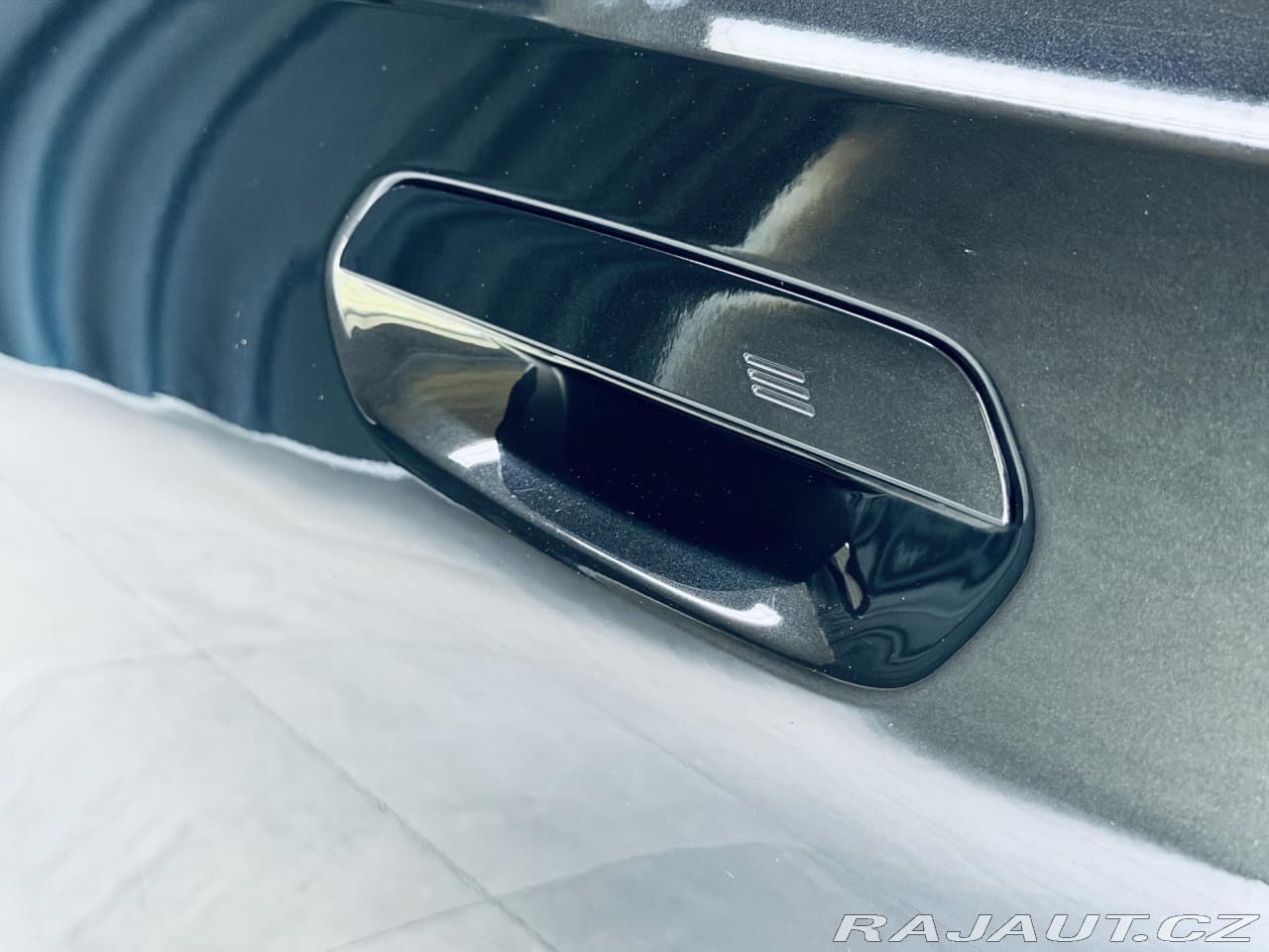 2025 BMW 5-SERIES - 10
