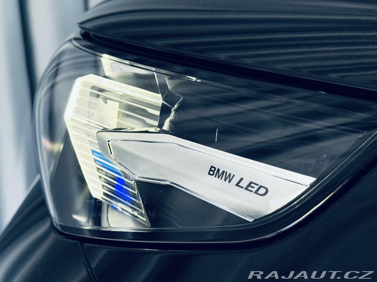 2025 BMW 5-SERIES - 13