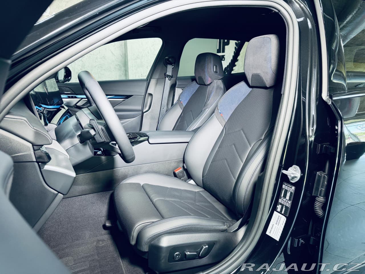 2025 BMW 5-SERIES - 20