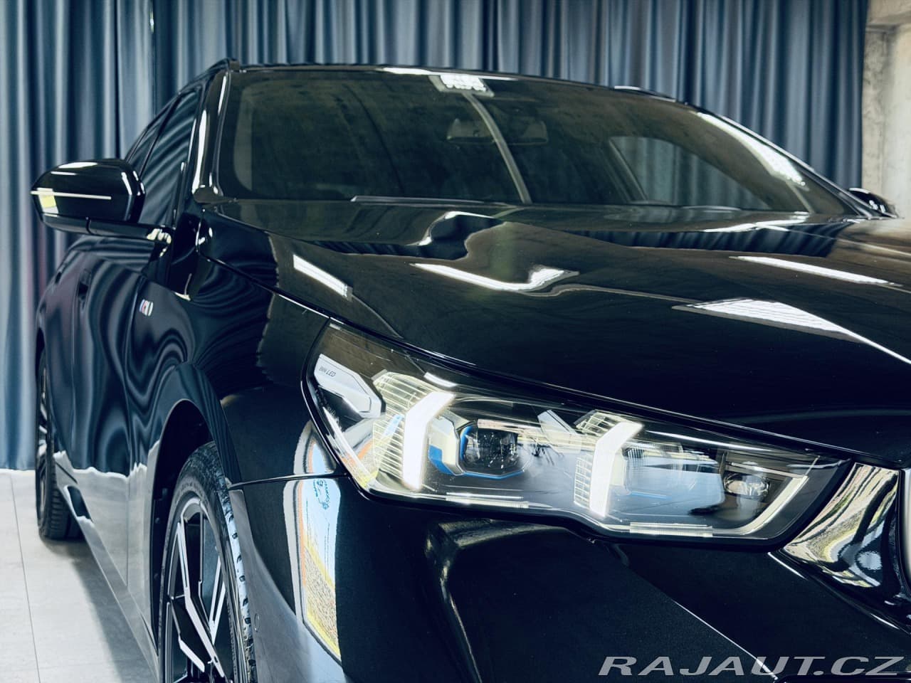 2025 BMW 5-SERIES - 4