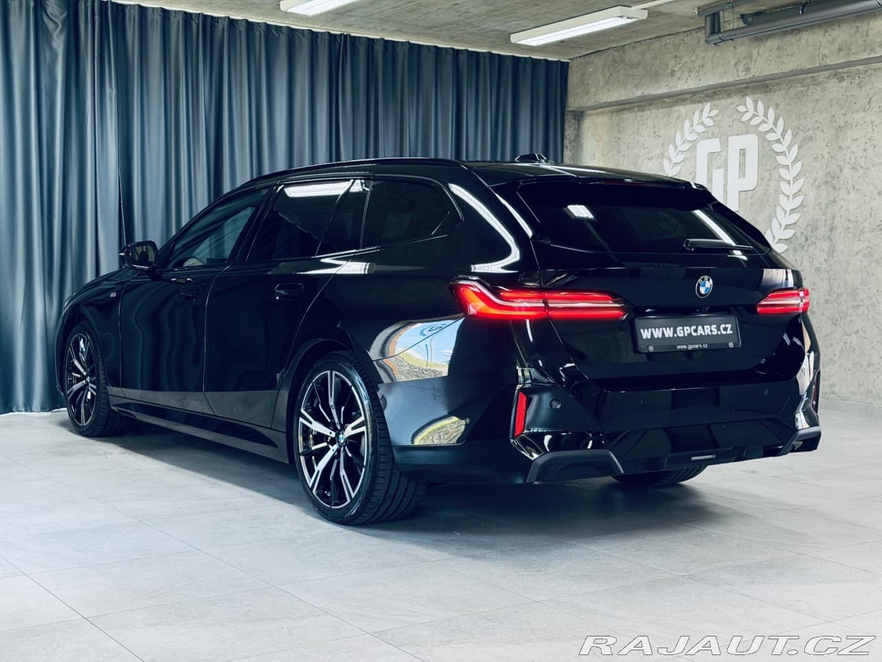 2025 BMW 5-SERIES - 6