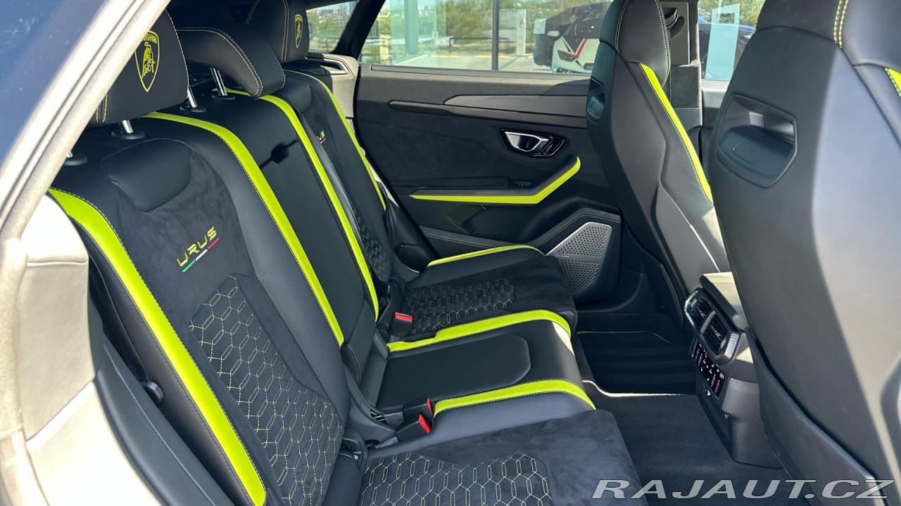 2021 Lamborghini URUS - 14