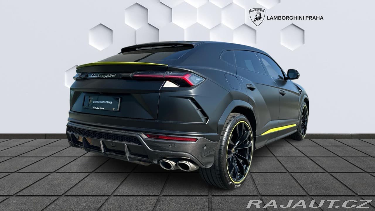 2021 Lamborghini URUS - 3