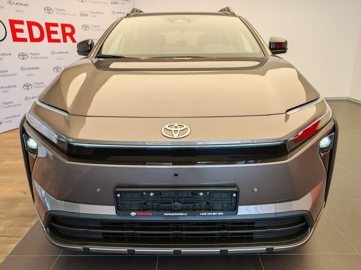 Toyota bZ4X - 2