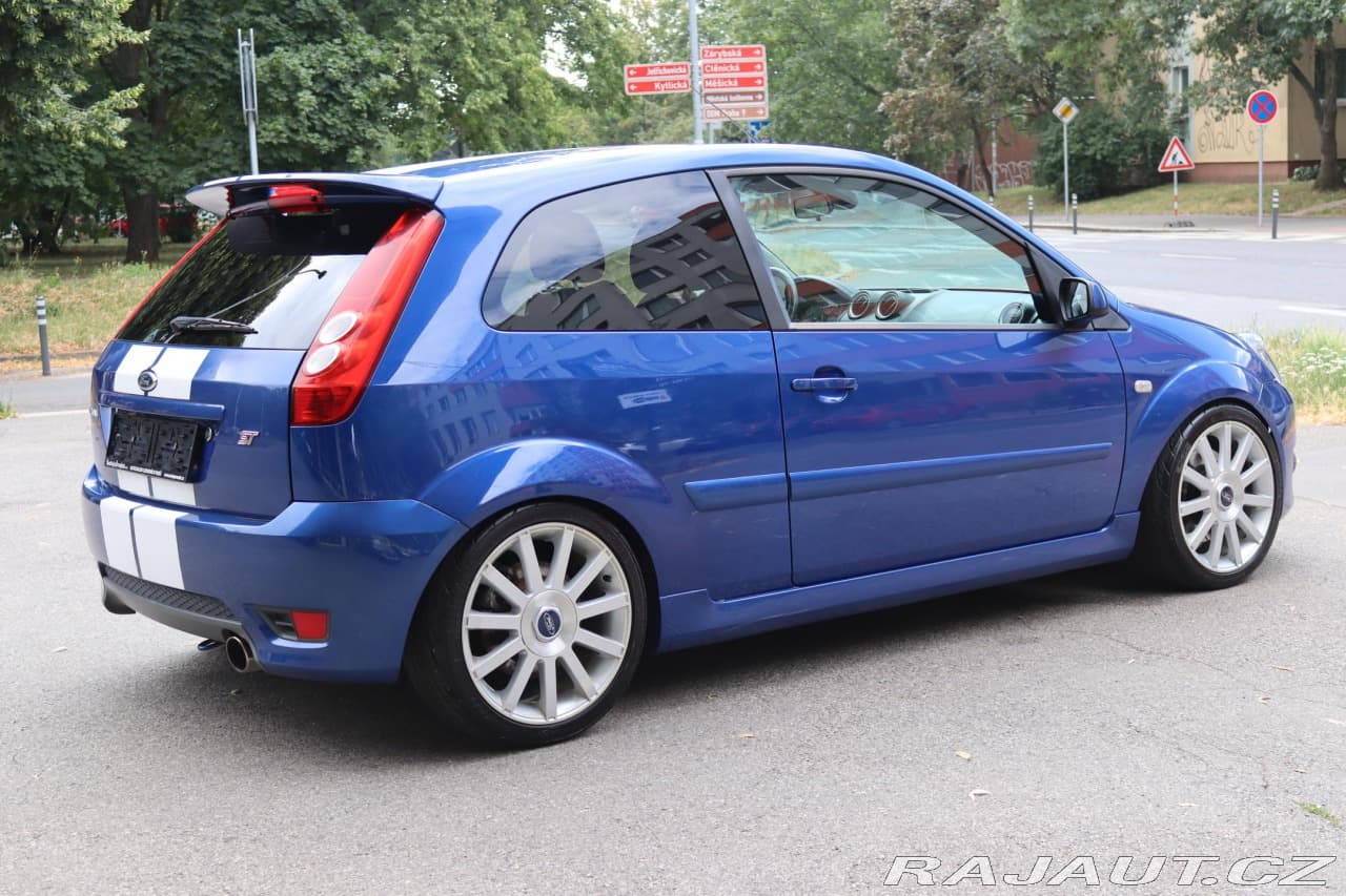 2006 Ford FIESTA - 10