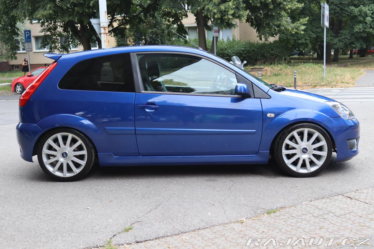2006 Ford FIESTA - 9