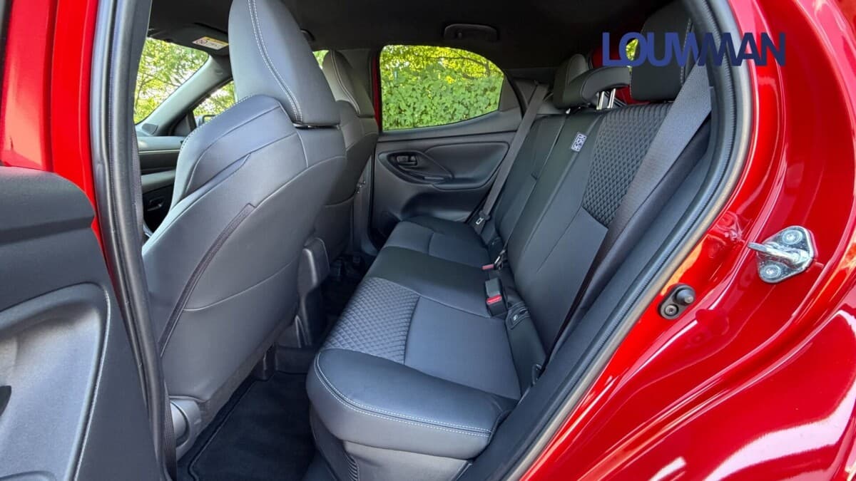 Toyota YARIS - 18