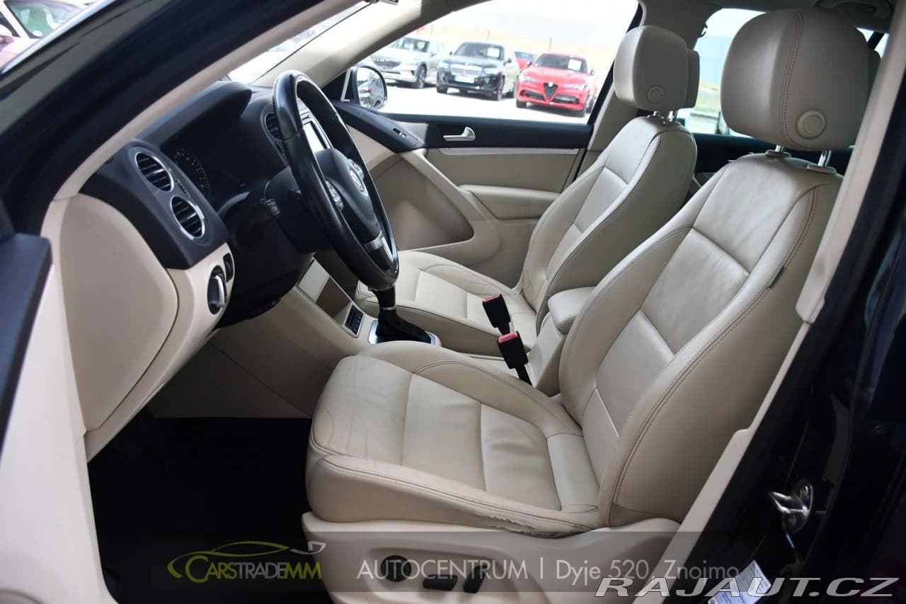 2012 Volkswagen TIGUAN - 11