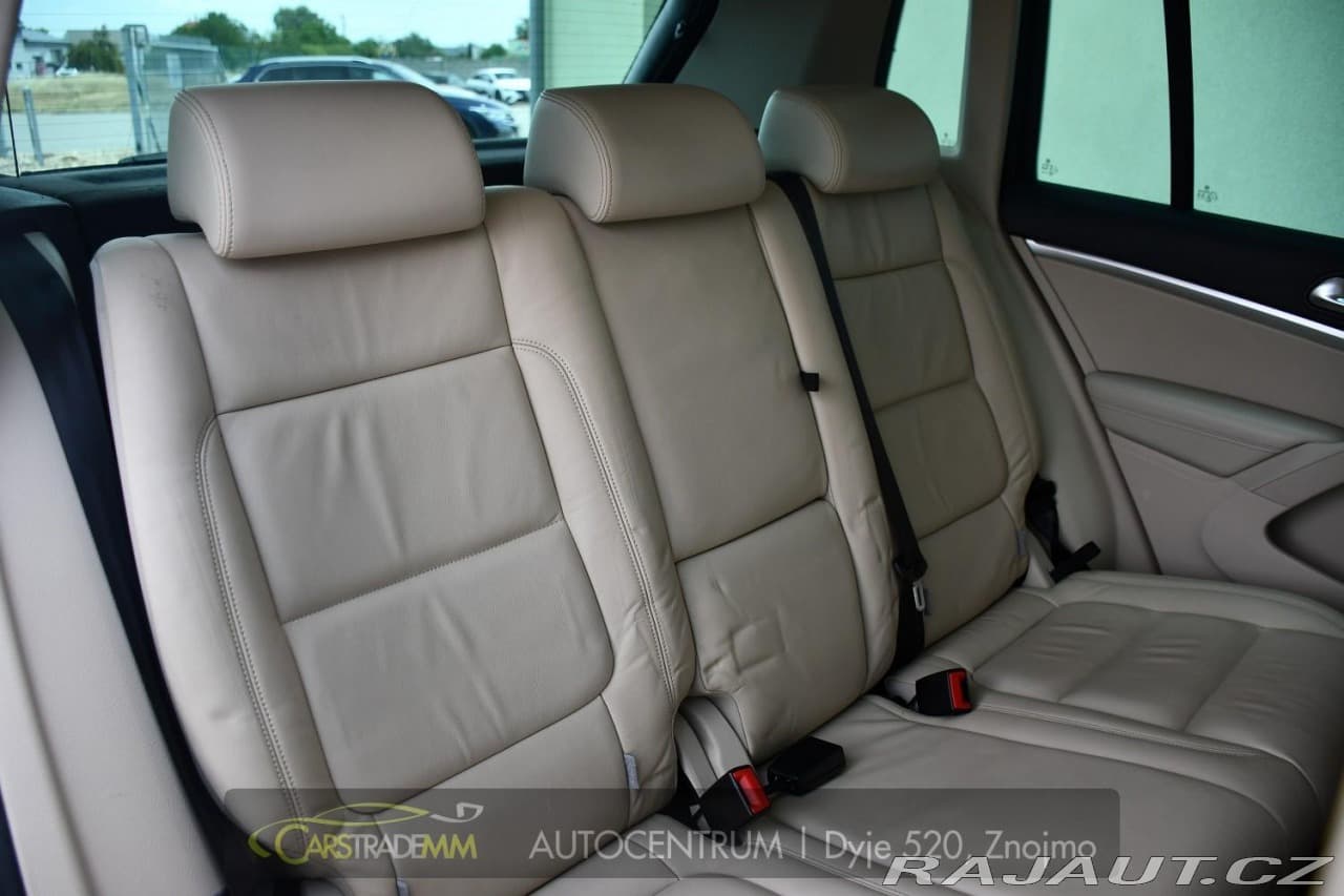 2012 Volkswagen TIGUAN - 18
