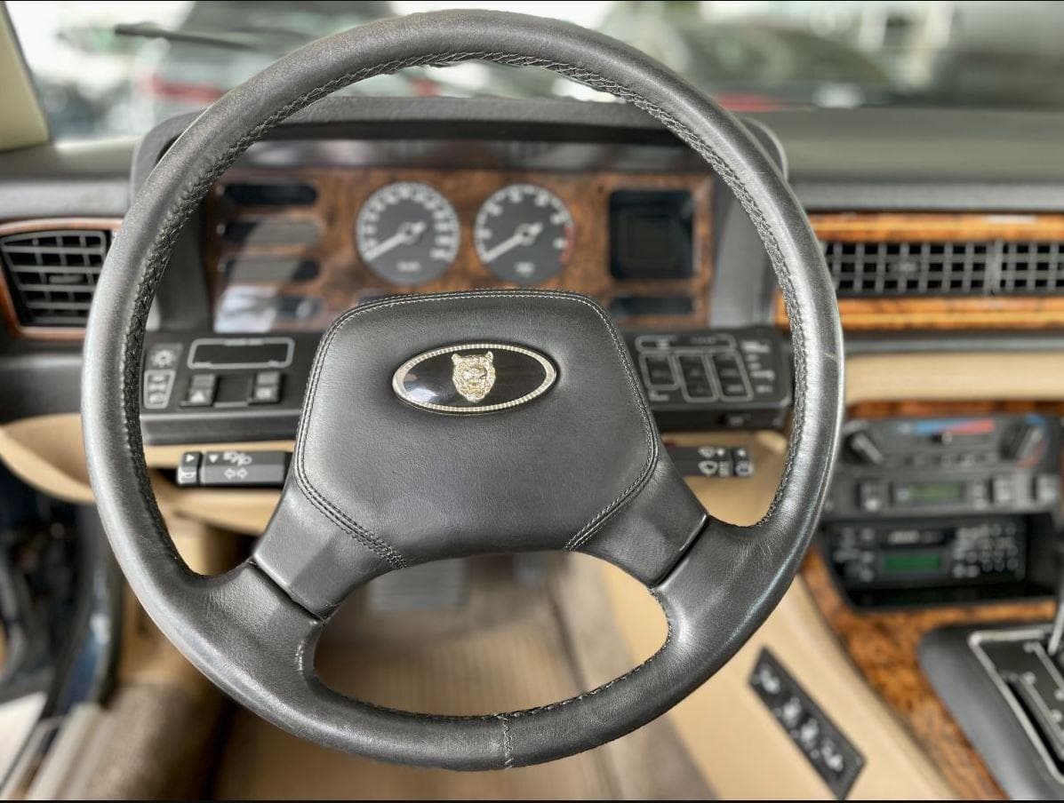 1988 Jaguar XJ - 10