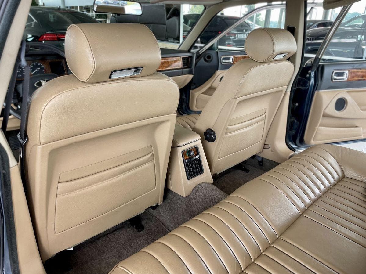 1988 Jaguar XJ - 17