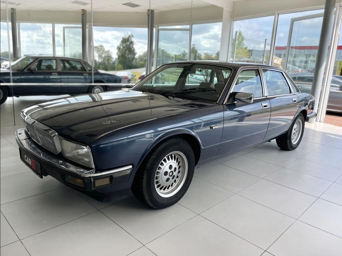 1988 Jaguar XJ - 2