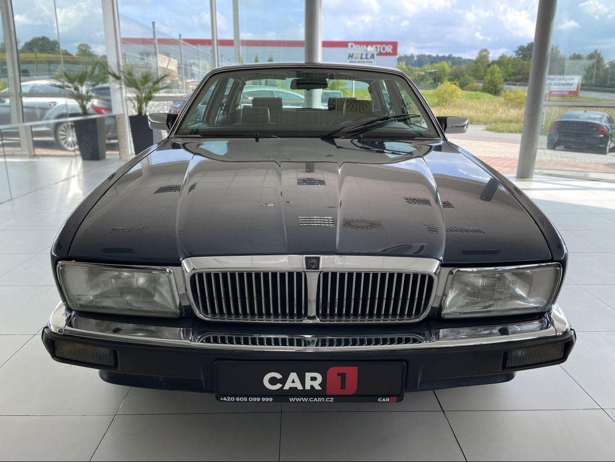 1988 Jaguar XJ - 3