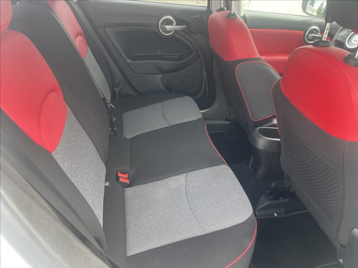 2015 Fiat 500X - 11