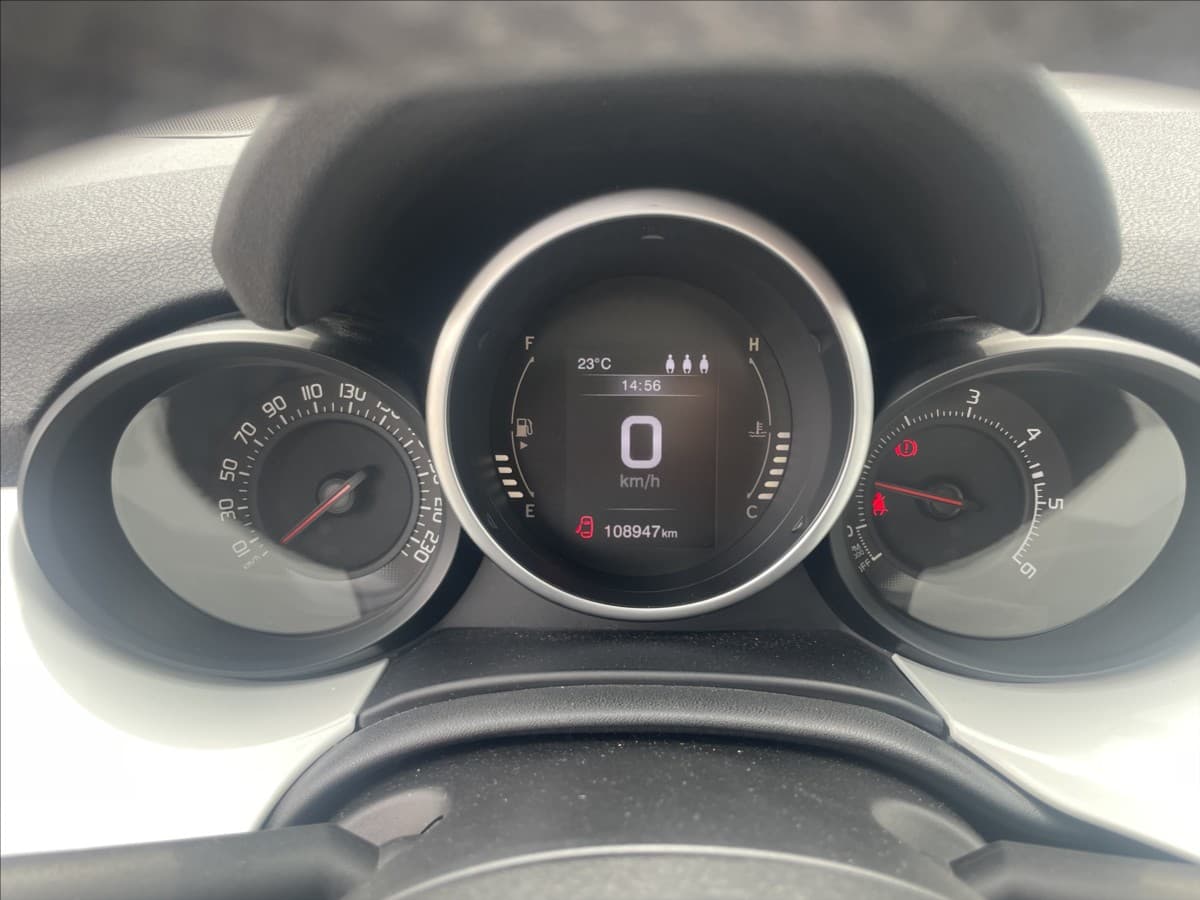 2015 Fiat 500X - 15