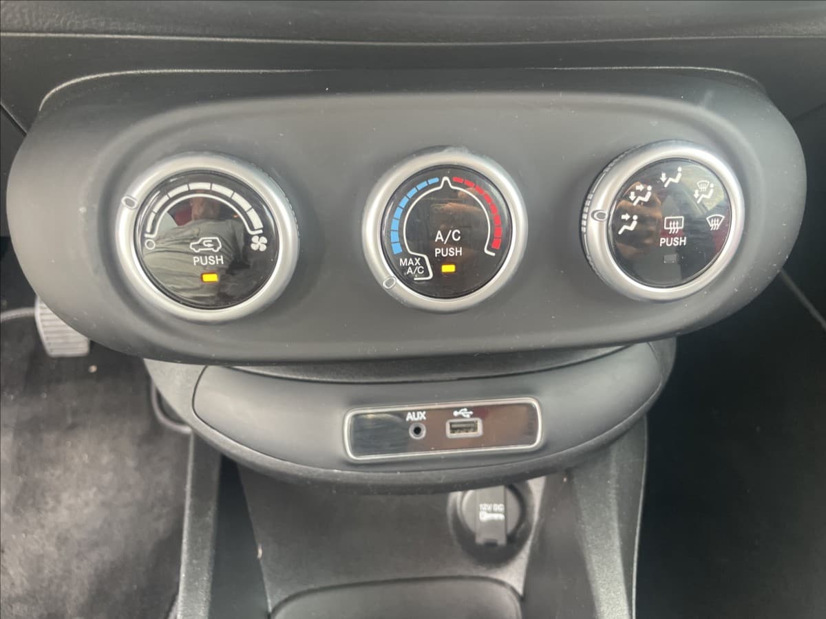 2015 Fiat 500X - 17