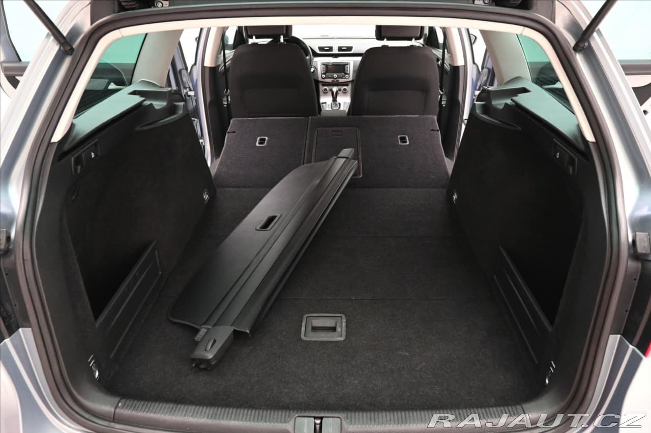 2013 Volkswagen PASSAT - 11