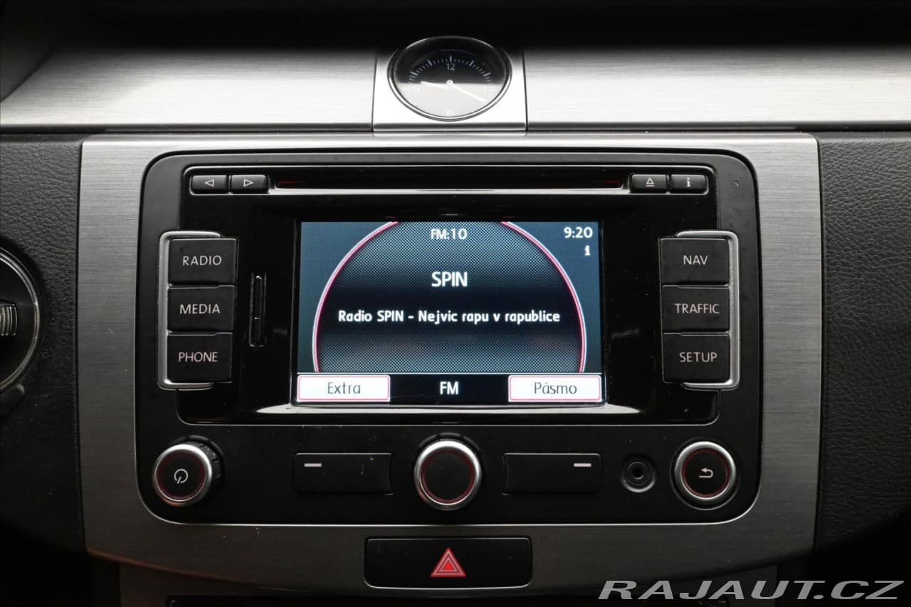 2013 Volkswagen PASSAT - 19