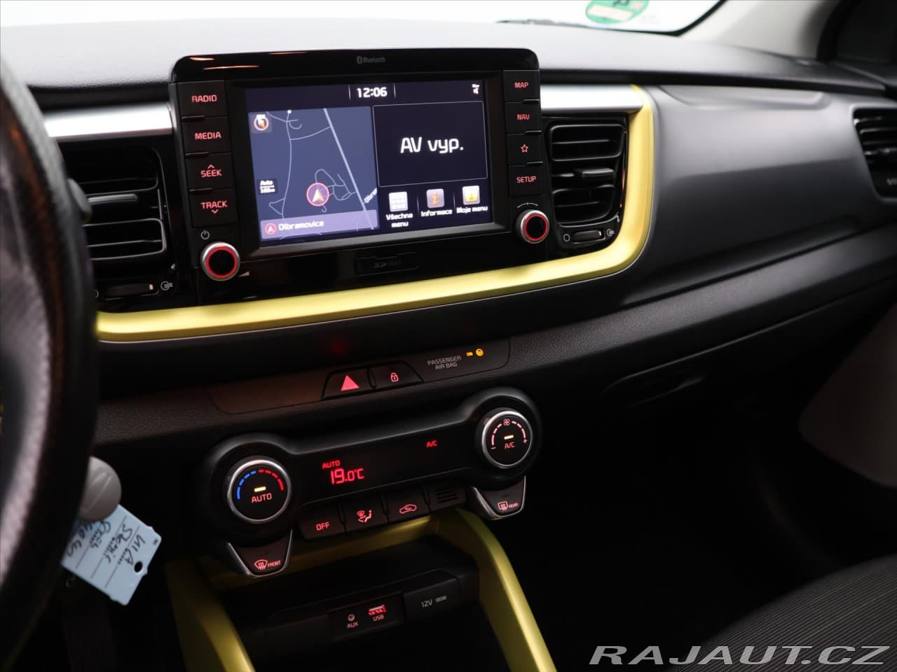 2018 Kia STONIC - 15