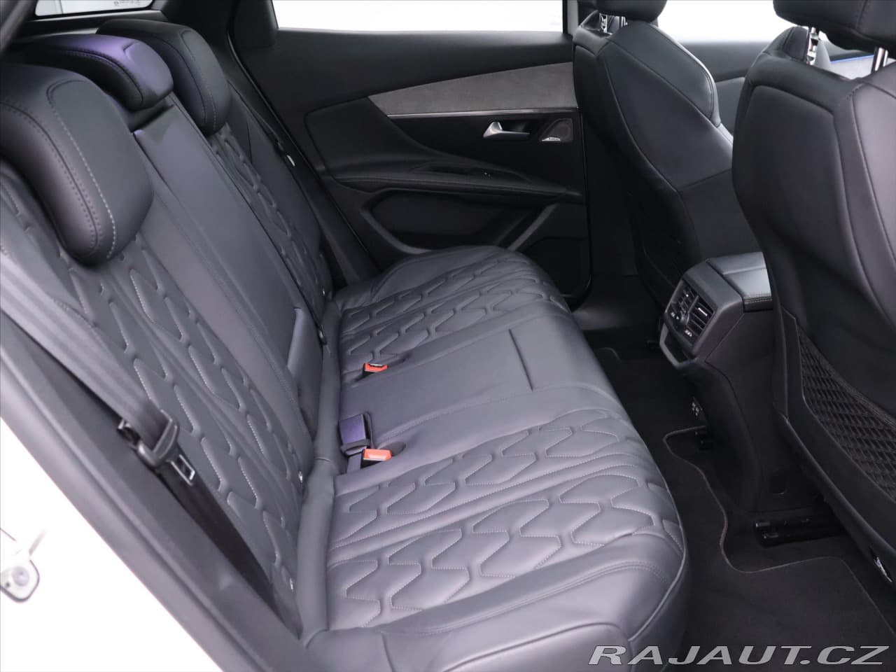 2021 Peugeot 3008 - 16