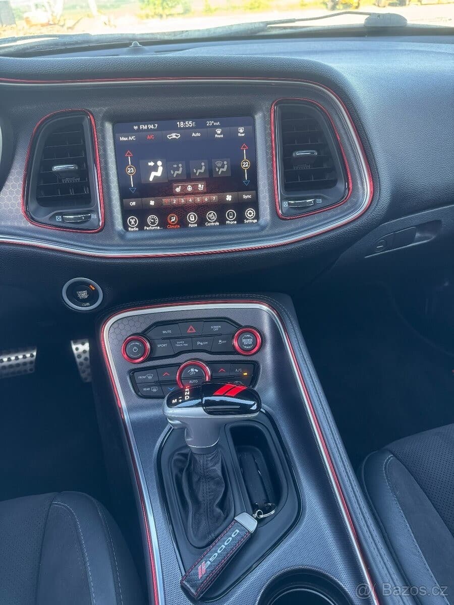 2017 Dodge CHALLENGER - 12
