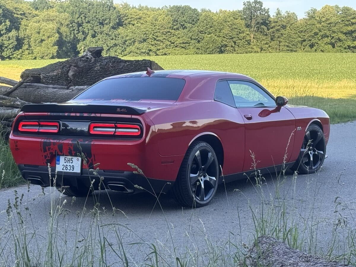 2017 Dodge CHALLENGER - 8