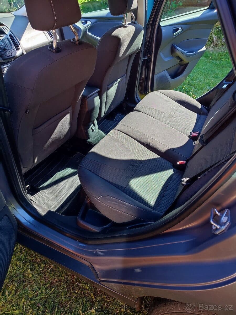 2012 Ford FOCUS - 16