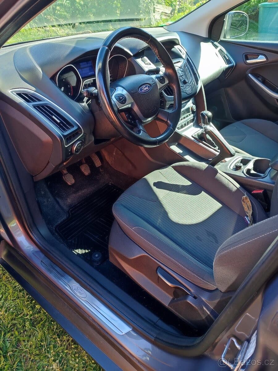 2012 Ford FOCUS - 18